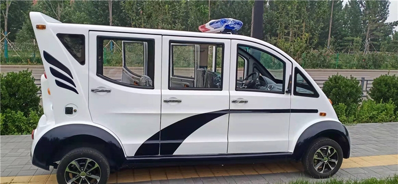 和田警用巡逻车